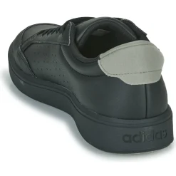 adidas Nova court