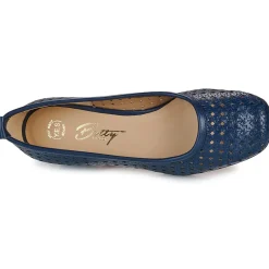 Betty London Brigitte