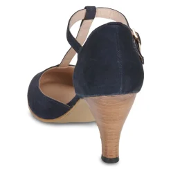 Betty London ESTELLE