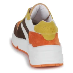 Betty London JOLINANA