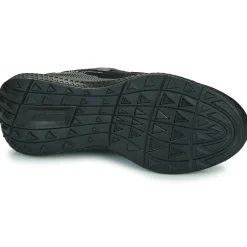 Lacoste L003