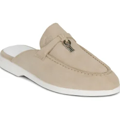 Melvin & Hamilton Adley 15