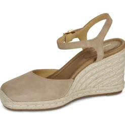 MICHAEL Michael Kors KENZIE WEDGE
