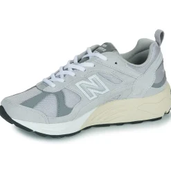 New Balance 878