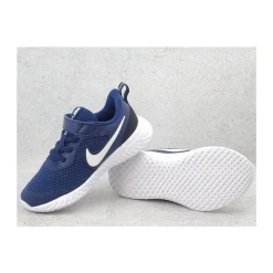 Nike REVOLUTION 5
